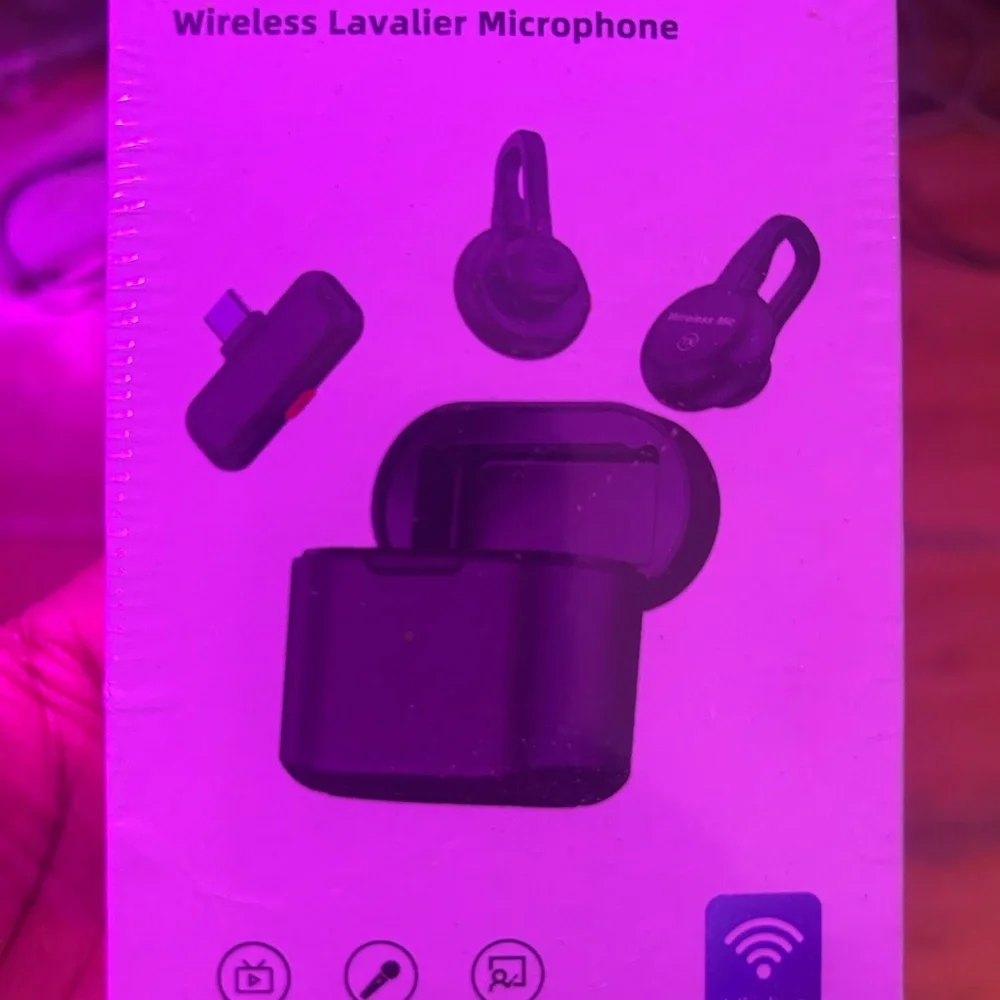Wireless Lavalier Microphone - Black